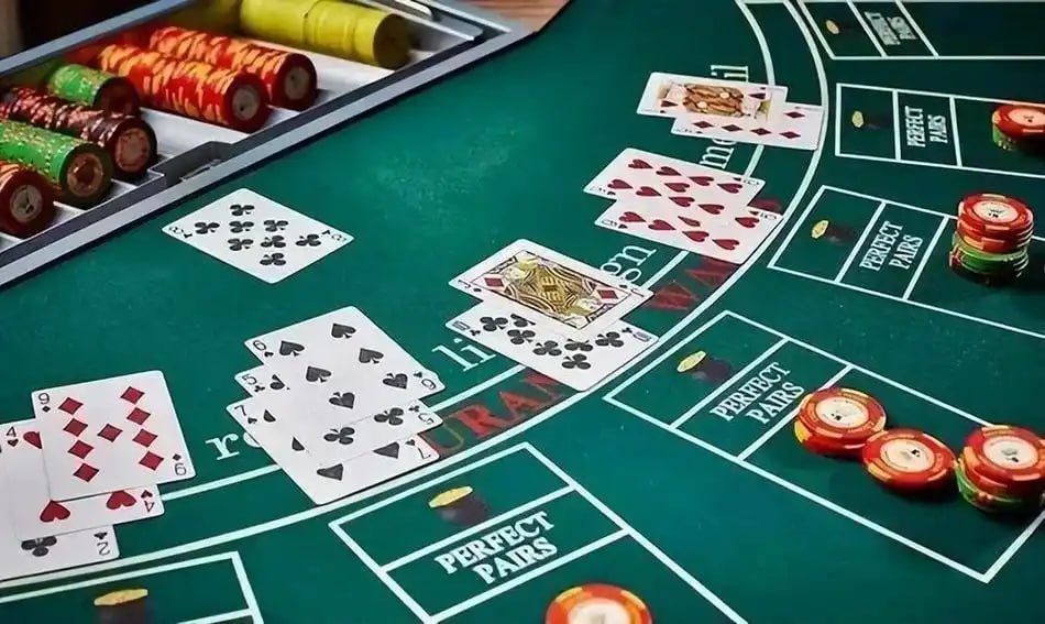 Filipino player browsing slot games on okgames apk mobile